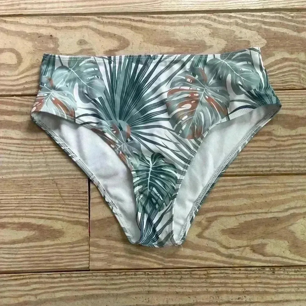 Shein bathing suit bottoms nwt size medium
